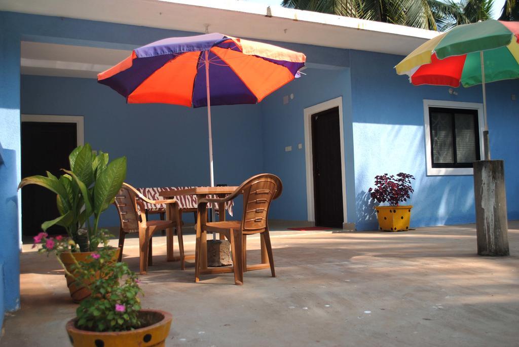 Joe And Marietta'S Guesthouse Calangute Buitenkant foto