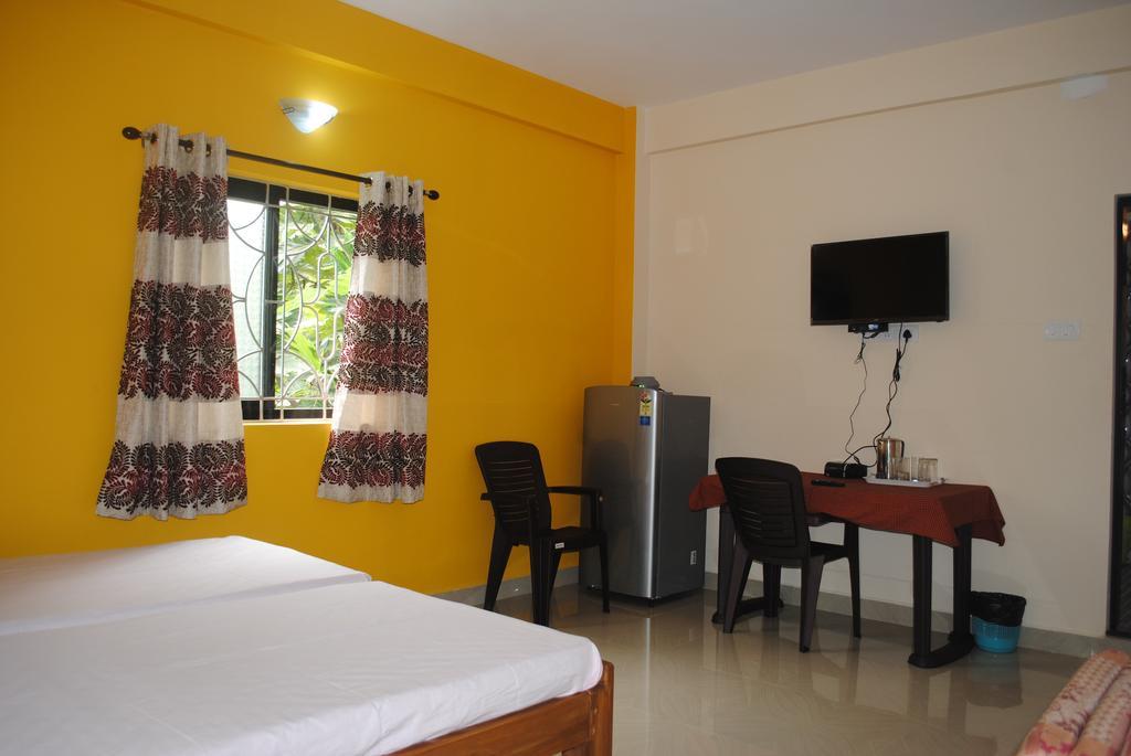 Joe And Marietta'S Guesthouse Calangute Buitenkant foto